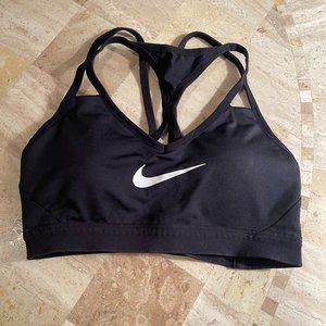 Nike crossback sports bra